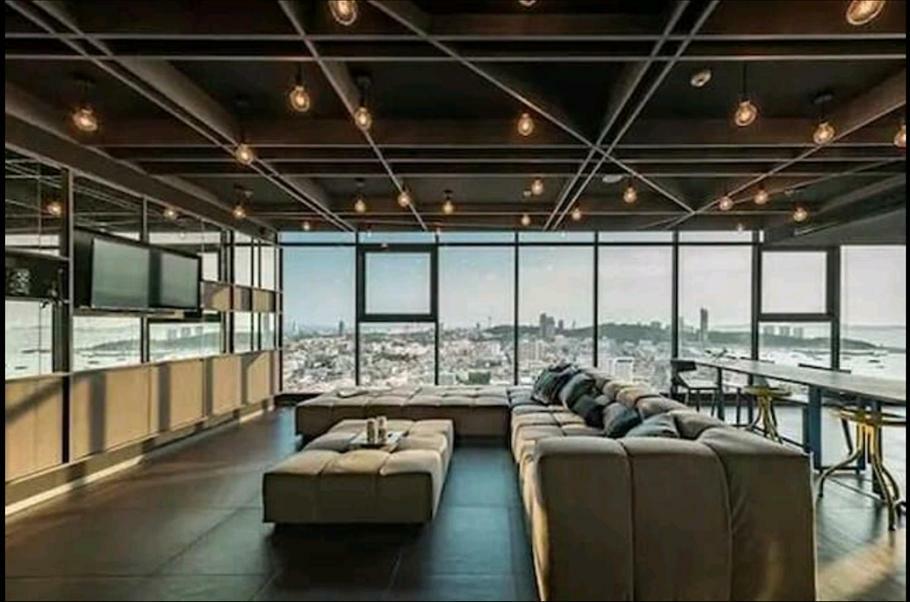 The Base Central 파타야 외부 사진
